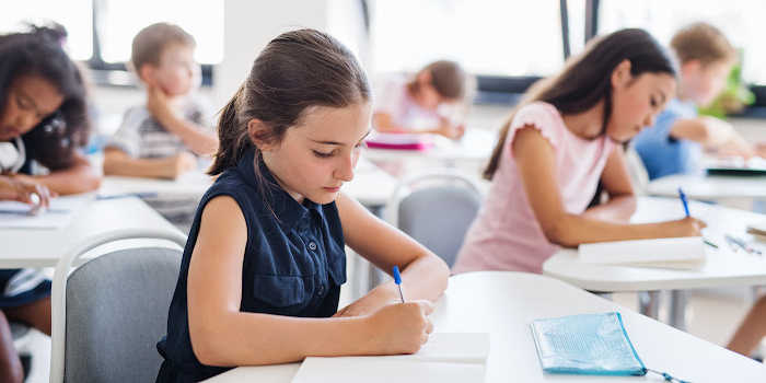 5 Ways to Teach with Summarizing Task Cards - TeamTom Education